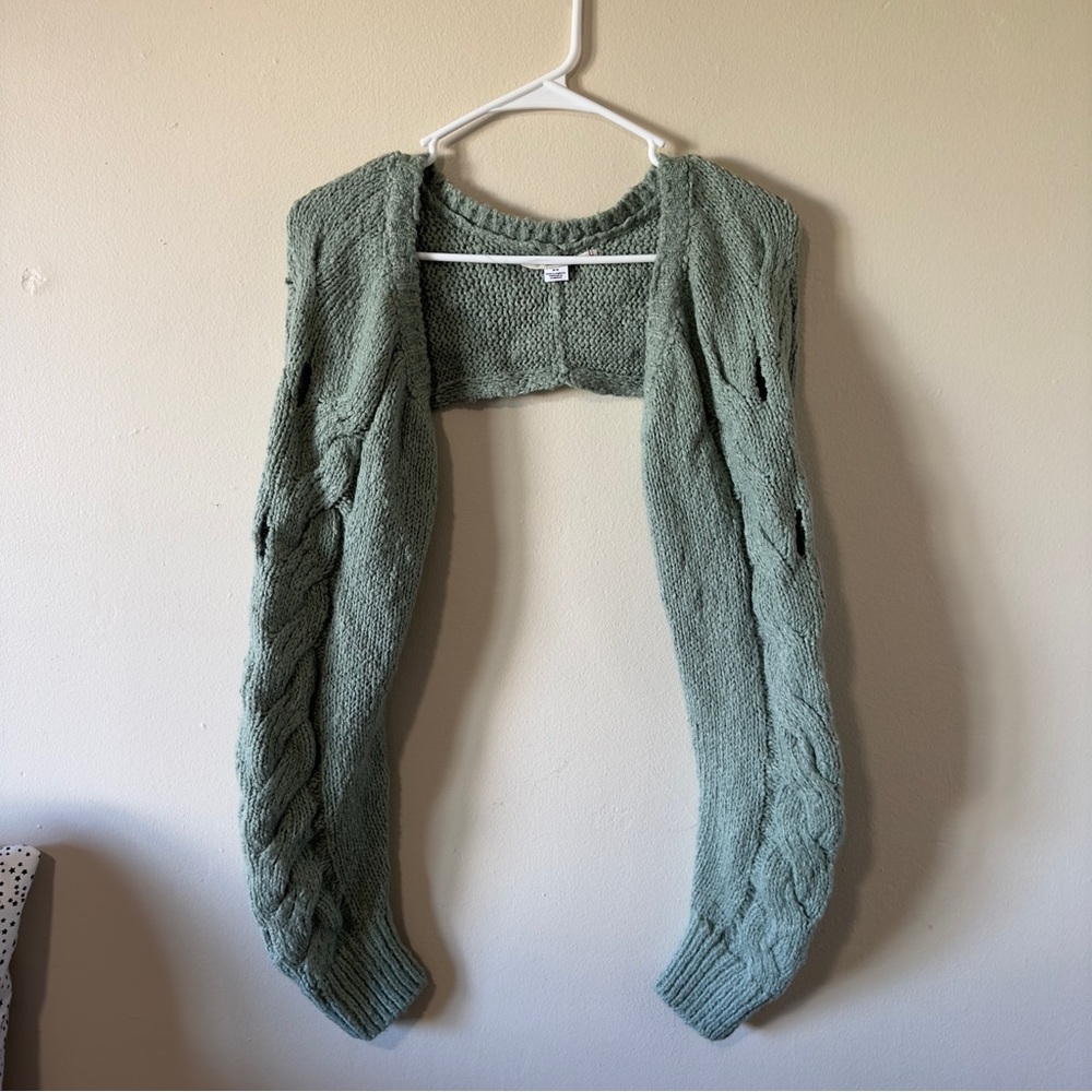 Kimchi Blue cropped sweater